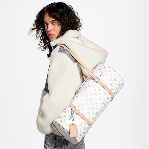 Autres Toiles Monogram Nouveautés Femme } Papillon 45 | Louis Vuitton ® (Zoom produit)
