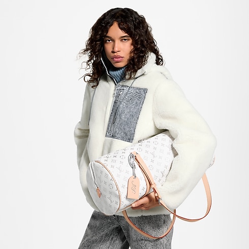 Autres Toiles Monogram Nouveautés Femme } Papillon 45 | Louis Vuitton ® (Zoom produit)
