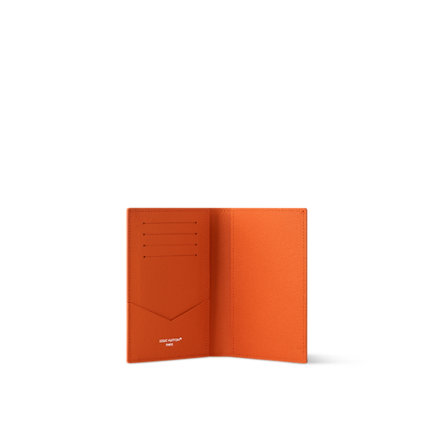 Monogram Heritage Travel Travel Accessories Passport Cover | Louis Vuitton ® (Product zoom)