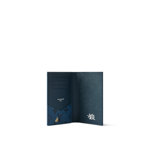 Monogram Heritage Travel Travel Accessories Passport Cover | Louis Vuitton ® (Product zoom)