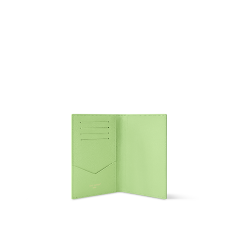 Monogram Empreinte Leather Small Leather Goods All Small Leather Goods Passport Cover | Louis Vuitton ® (Product zoom)