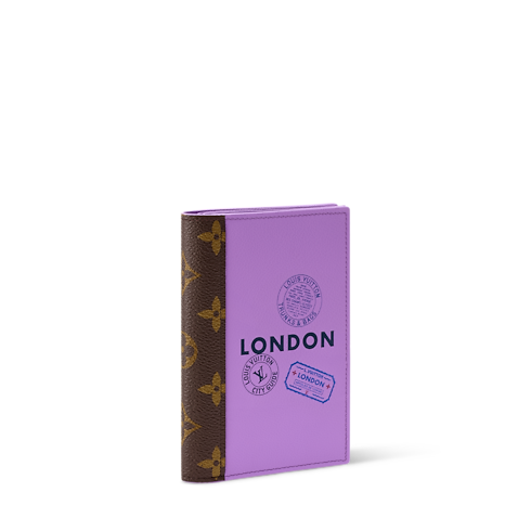 Small Leather Goods Card Holders and Key Holders Passport Cover | Louis Vuitton ® (Product zoom)