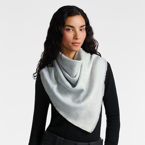 S00 Accessories Shawls and Stoles Petit Natte Shawl | Louis Vuitton ® (Product zoom)
