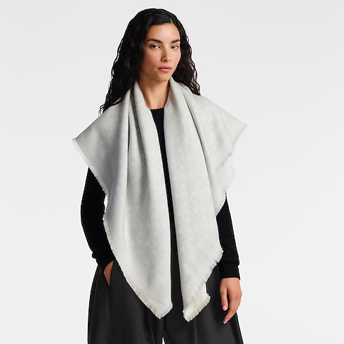 S00 Accessories Shawls and Stoles Petit Natte Shawl | Louis Vuitton ® (Product zoom)