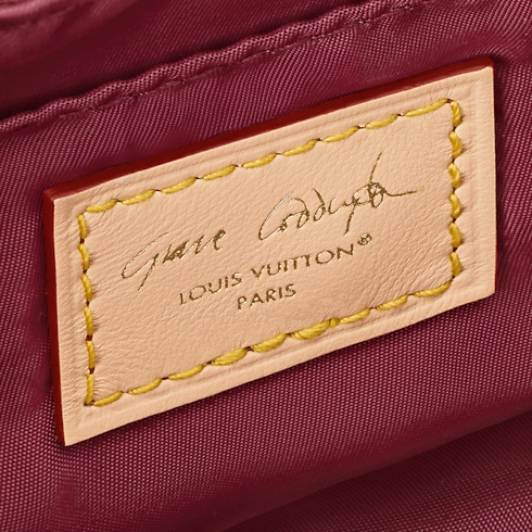 Autres Toiles Voyage Accessoires de voyage Pochette Cosmétique PM | Louis Vuitton ® (Zoom produit)