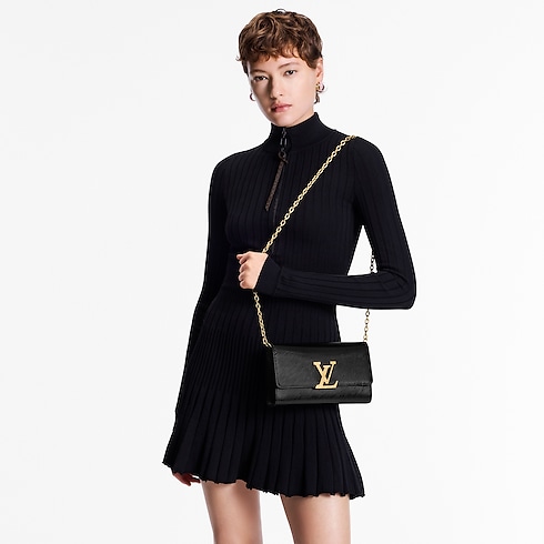 Epi Leather Handbags All Collections Pochette Louise | Louis Vuitton ® (Product zoom)