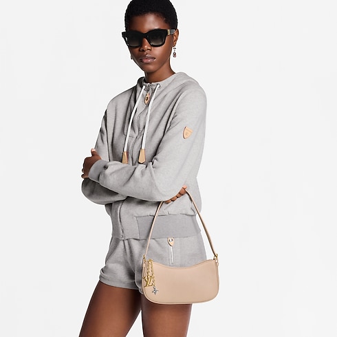 H36 Small Leather Goods Wallets on Chain and Nano Bags Pochette LV Bloom | Louis Vuitton ® (Product zoom)