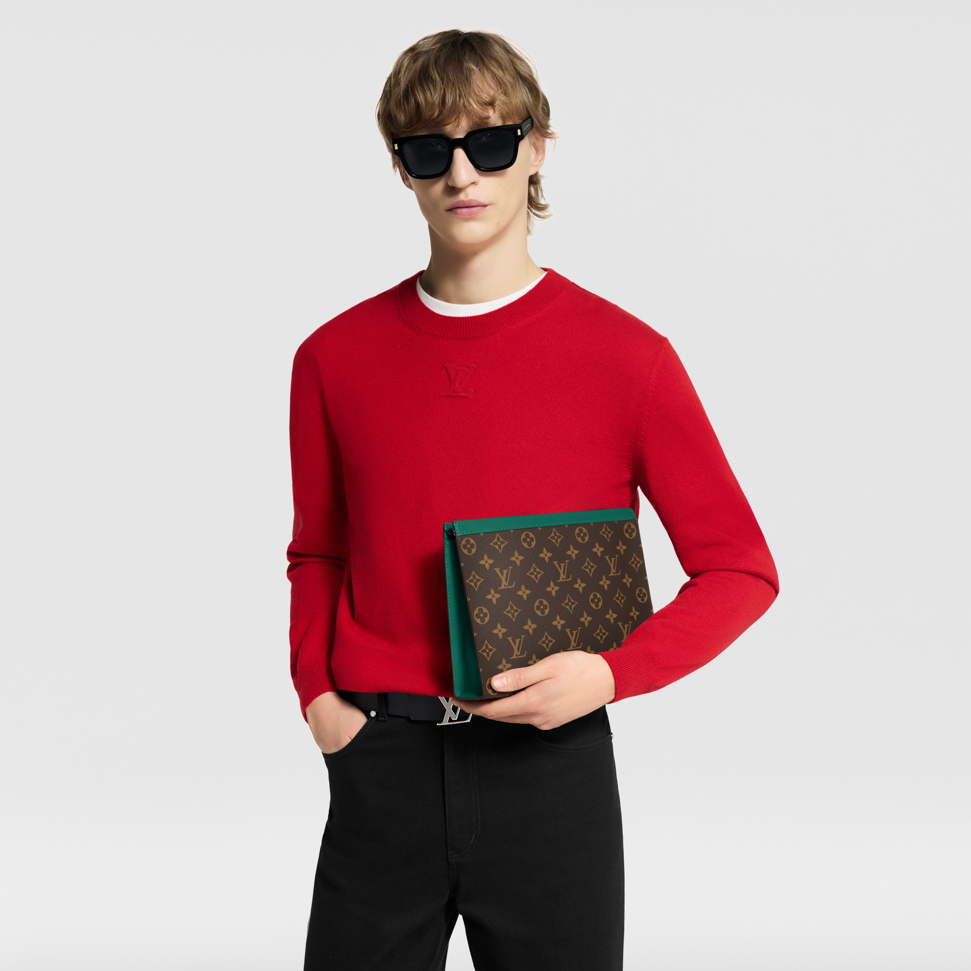 Monogram Macassar Canvas Small Leather Goods Pouches Pochette Voyage MM | Louis Vuitton ® (Product zoom)