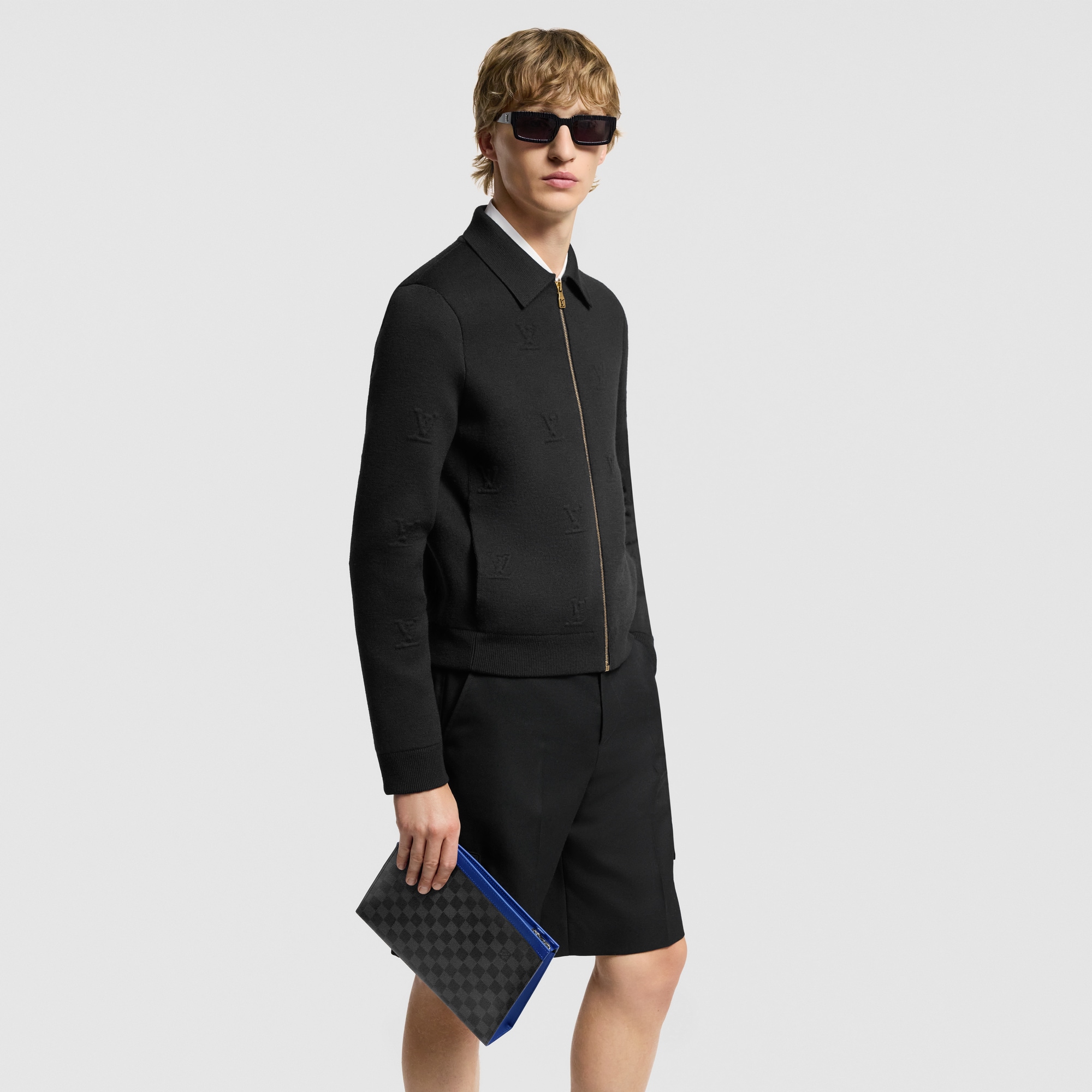 Toile Damier Graphite Ramadan Gifts for Him } Pochette Voyage MM | Louis Vuitton ® (Zoom produit)