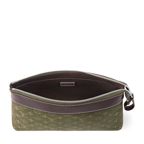 Monogram Heritage Travel Bags and Rolling Luggage Travel Accessories Pochette Voyage Souple | Louis Vuitton ® (Product zoom)