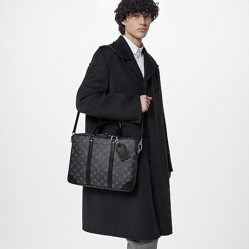 Monogram Eclipse Sacs All Collections Porte-Documents Voyage PM | Louis Vuitton ® (Zoom produit)