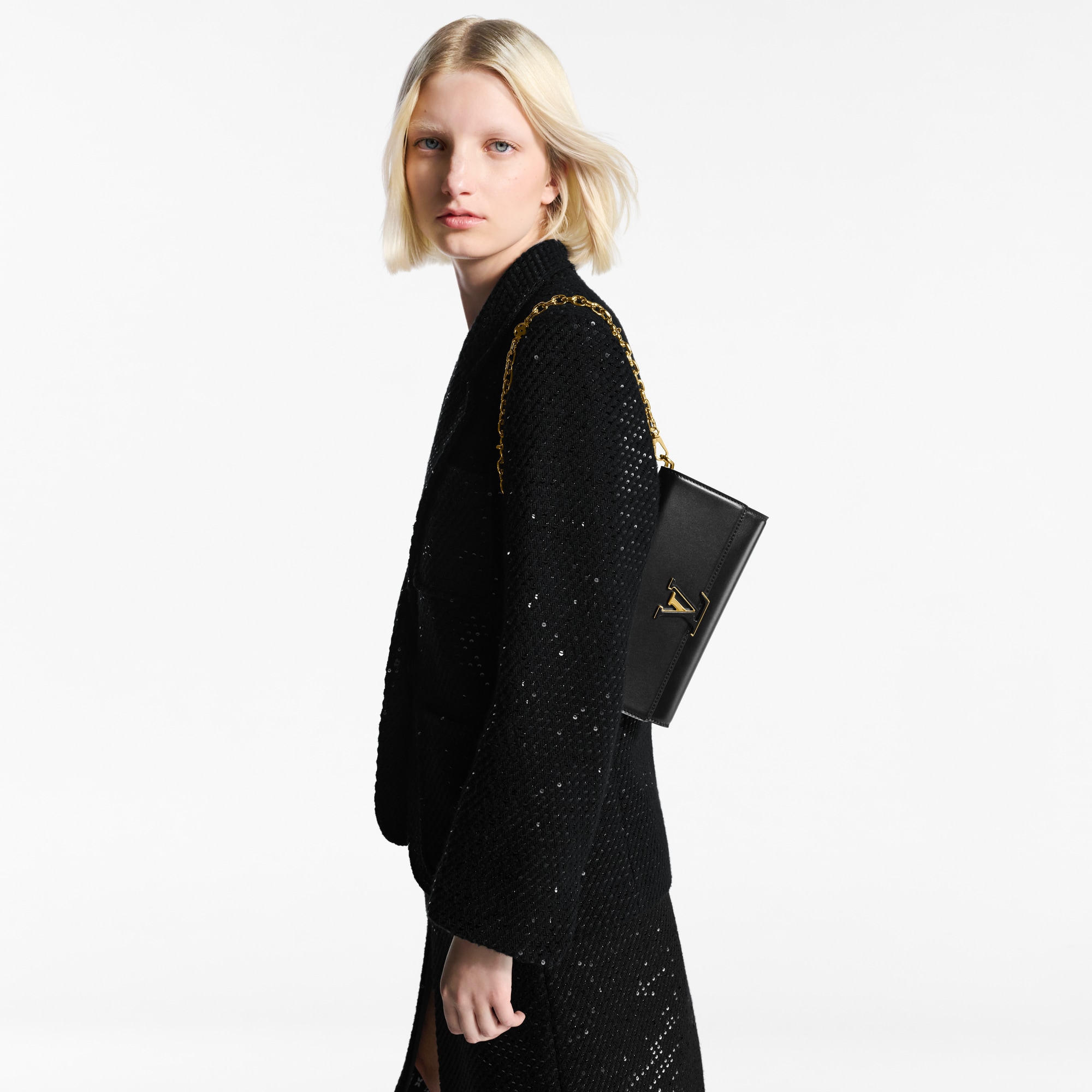 Capucines Petite Maroquinerie Portefeuilles sur Chaîne et Micro Sac Portefeuille chaîne Capucines | Louis Vuitton ® (Zoom produit)