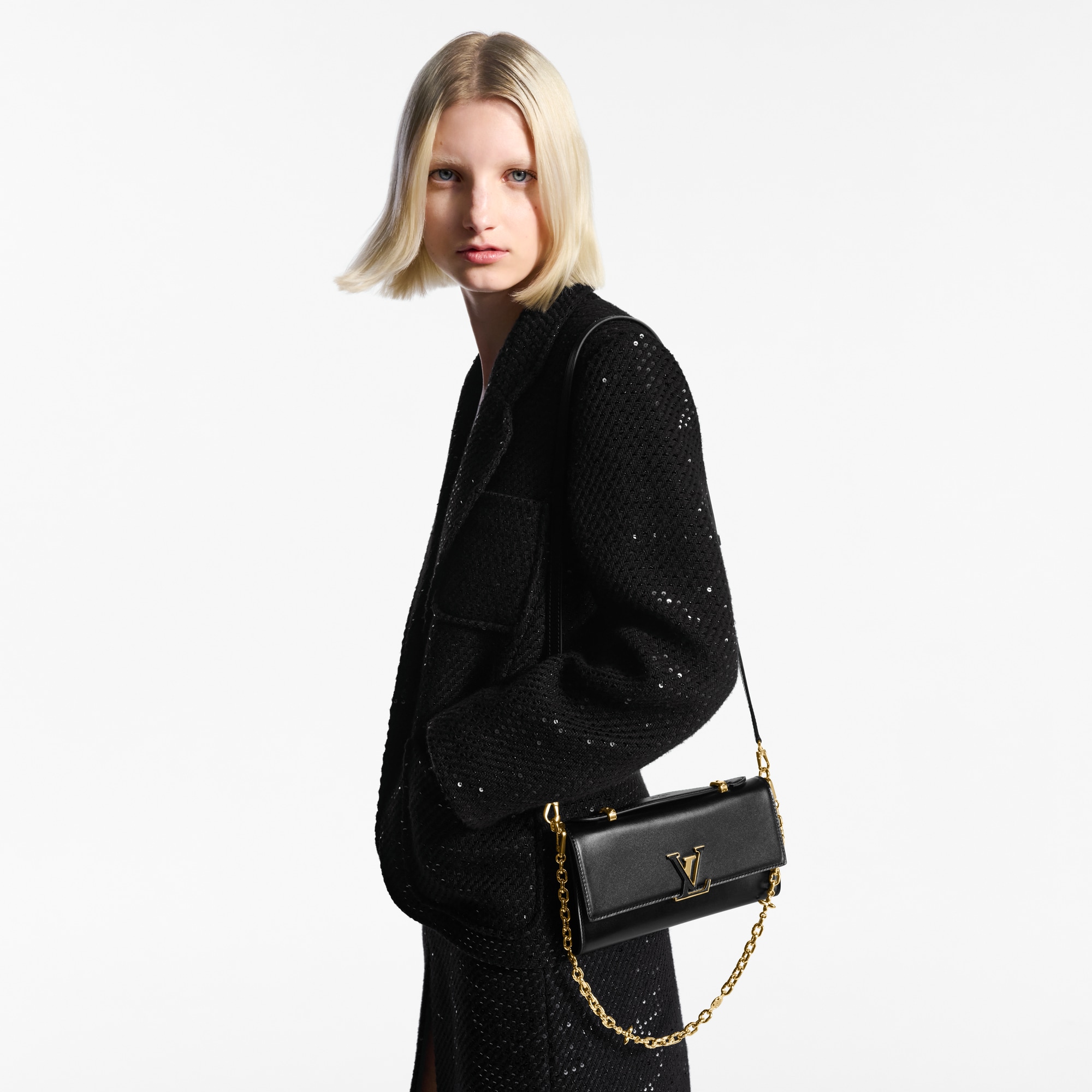 Capucines Petite Maroquinerie Portefeuilles sur Chaîne et Micro Sac Portefeuille chaîne Capucines | Louis Vuitton ® (Zoom produit)