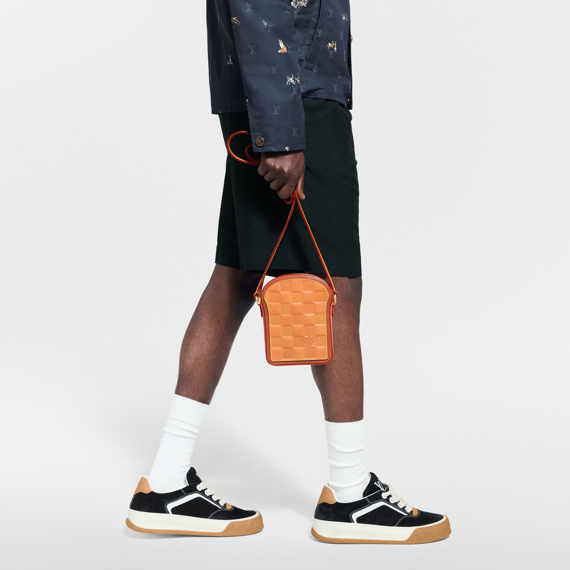 Monogram Heritage Petite Maroquinerie Micro Sac Portefeuille Toast Wearable | Louis Vuitton ® (Zoom produit)