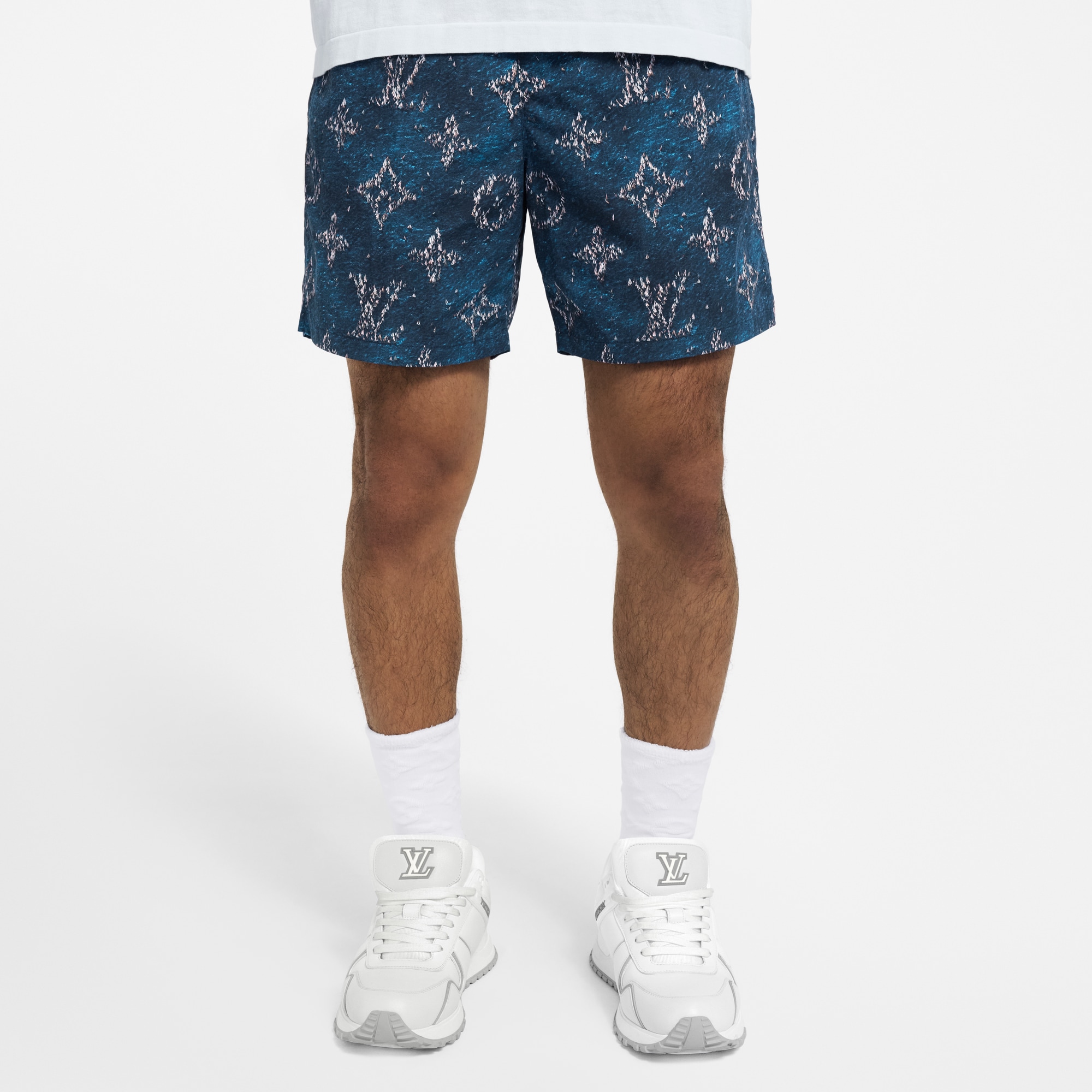  Ready-to-Wear All Ready-to-Wear Printed Monogram Swim Shorts | Louis Vuitton ® (Product zoom)