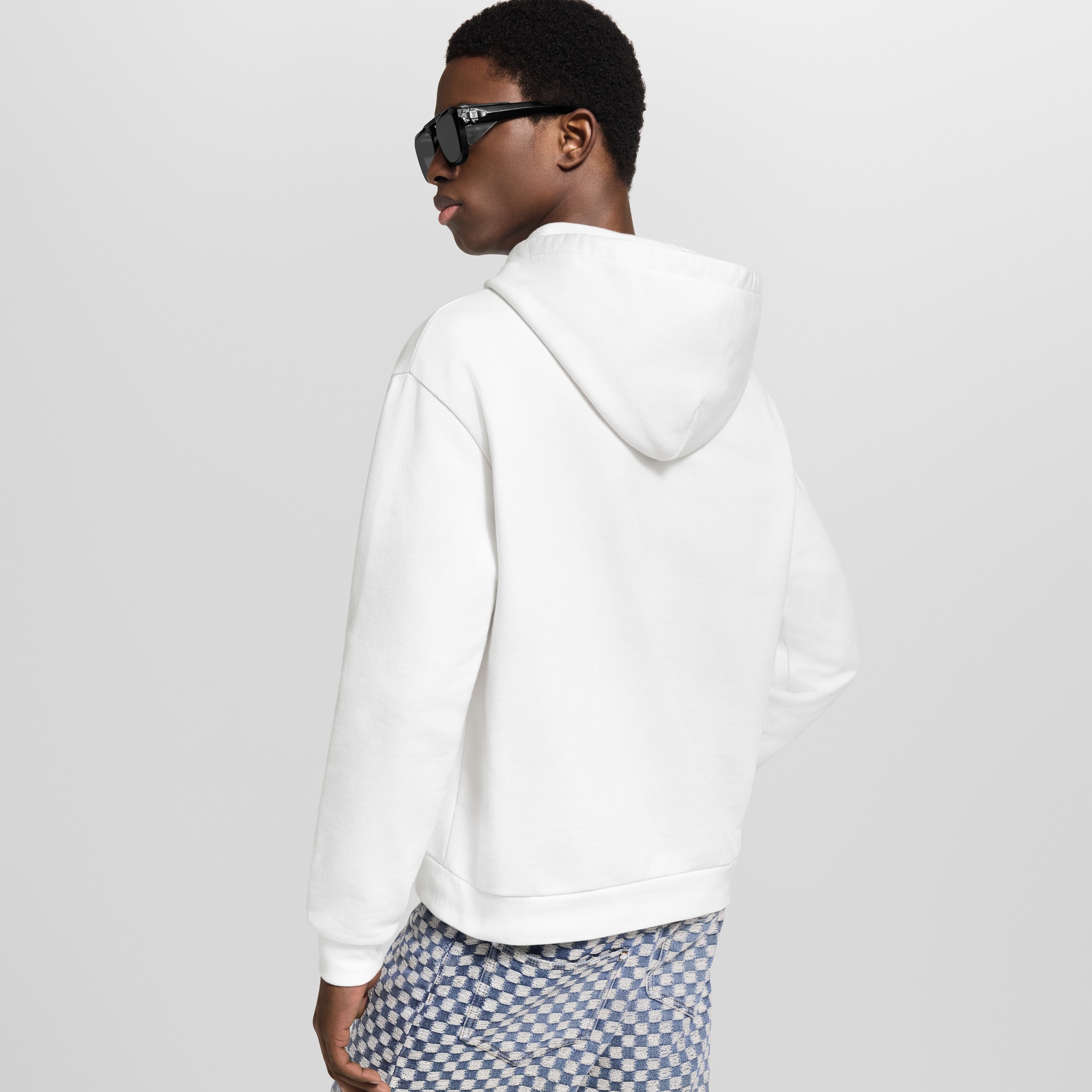  Ready-to-Wear T-Shirts and Polos Printed Signature Hoodie | Louis Vuitton ® (Product zoom)