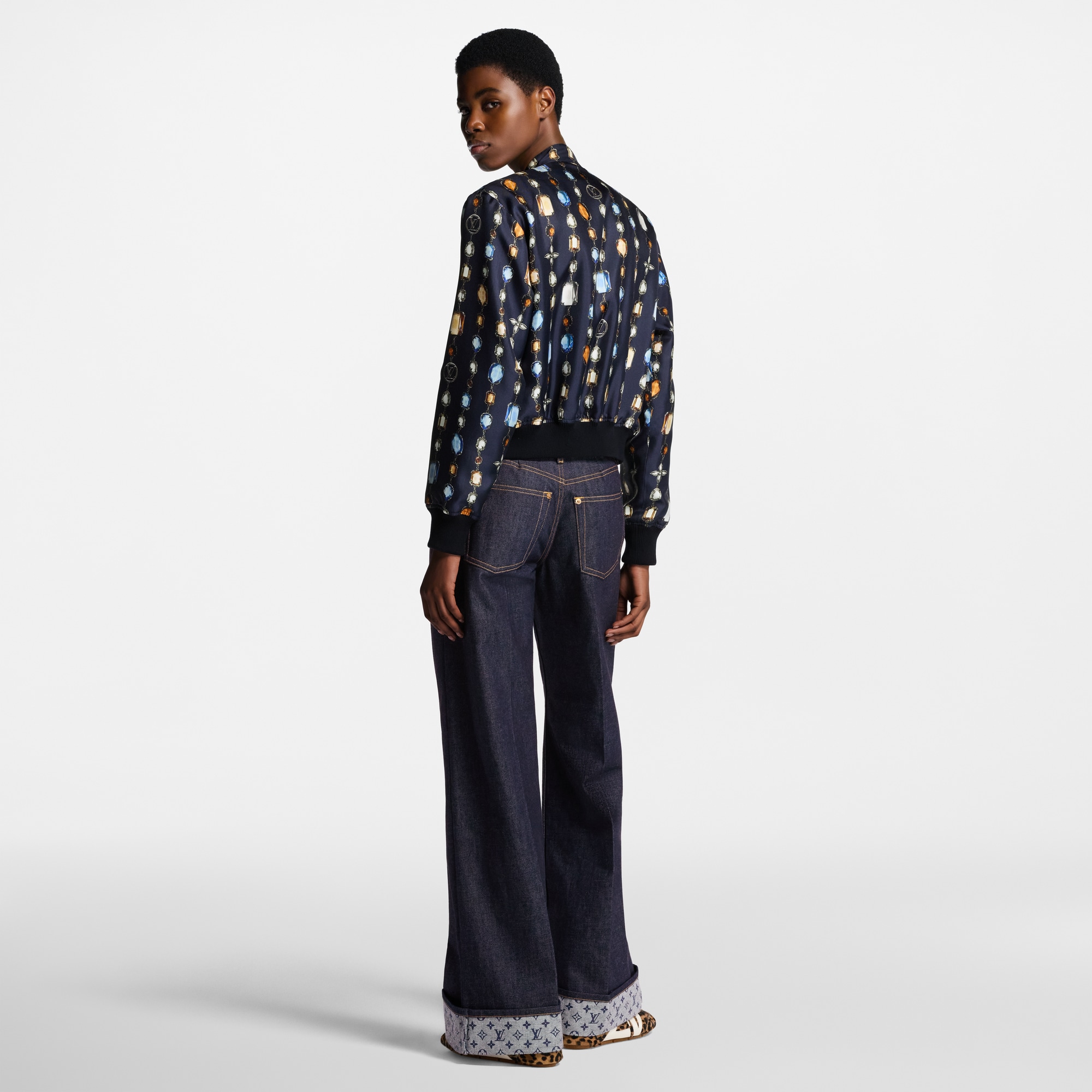  Ready-to-Wear Coats and Jackets Reversible Necklace Bomber Jacket | Louis Vuitton ® (Product zoom)