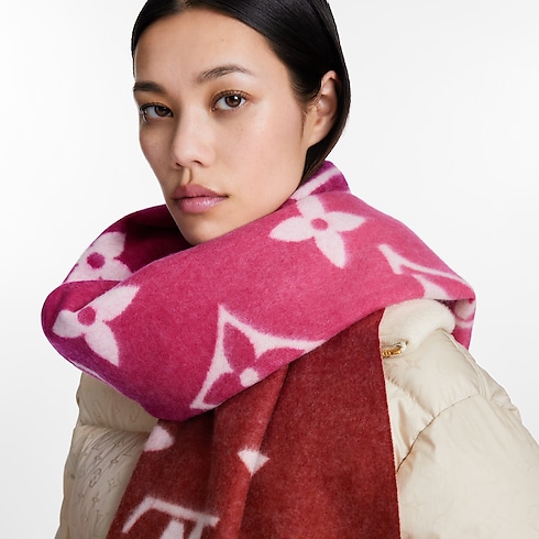 S00 Accessories Scarves Reykjavik Gradient Scarf | Louis Vuitton ® (Product zoom)