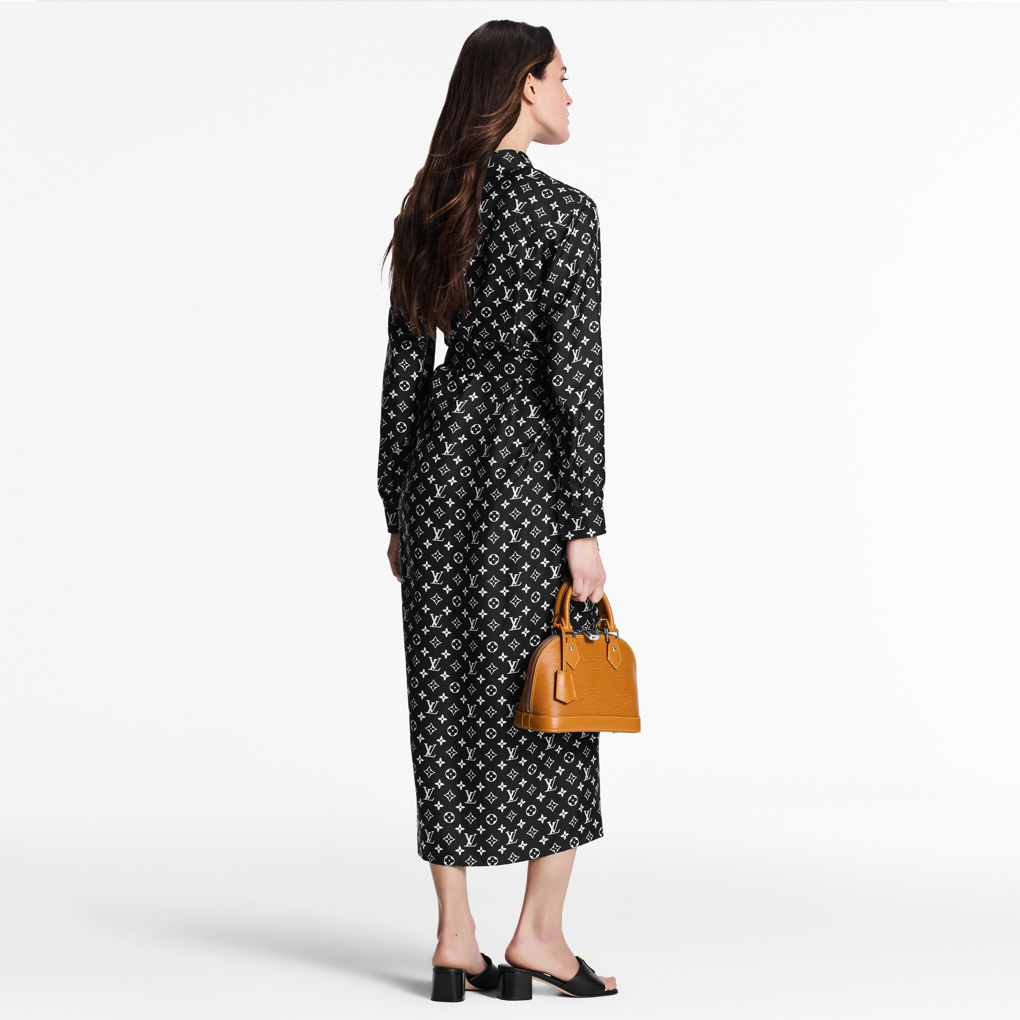  Prêt-à-Porter Robes Robe chemise Monogram en soie | Louis Vuitton ® (Zoom produit)