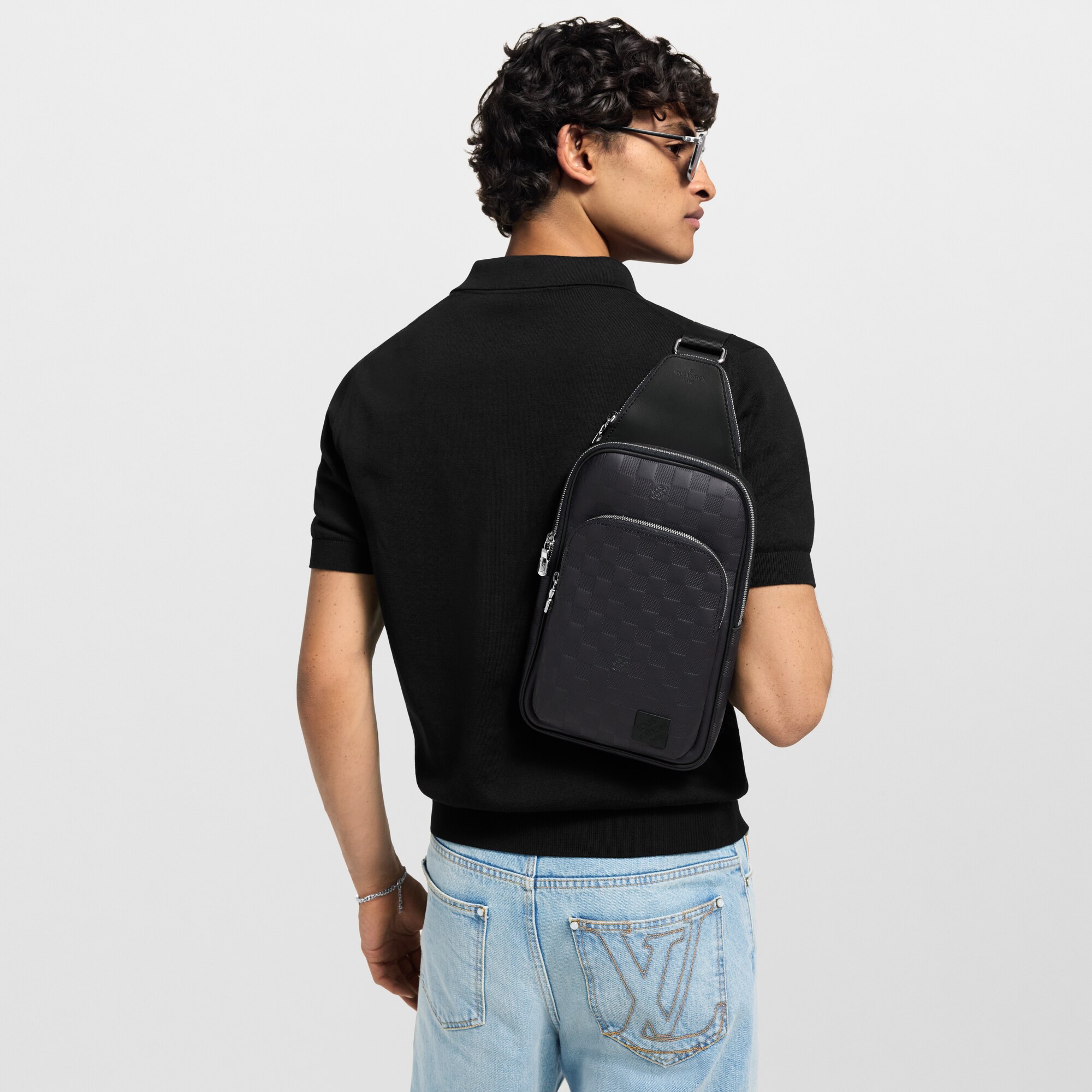 Cuir Damier Infini Sacs  All Collections Sac Avenue sling NM | Louis Vuitton ® (Zoom produit)