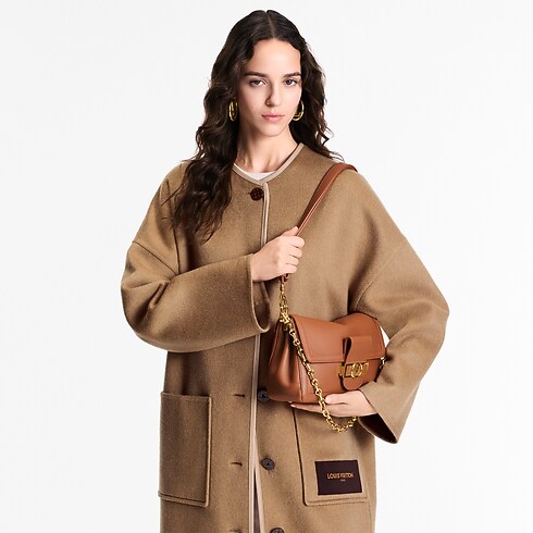 H27 Sacs à Main All Collections Sac Dauphine Soft MM | Louis Vuitton ® (Zoom produit)