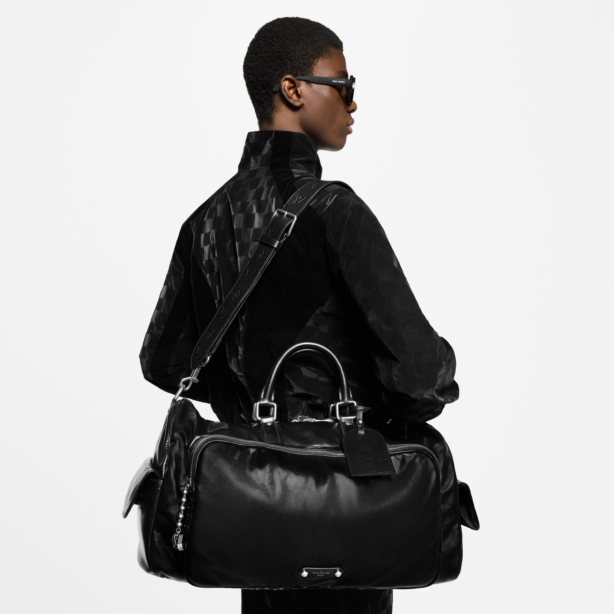 H35 Sacs Homme LV Icons Sac Keepall Cargo Bandoulière 50 | Louis Vuitton ® (Zoom produit)