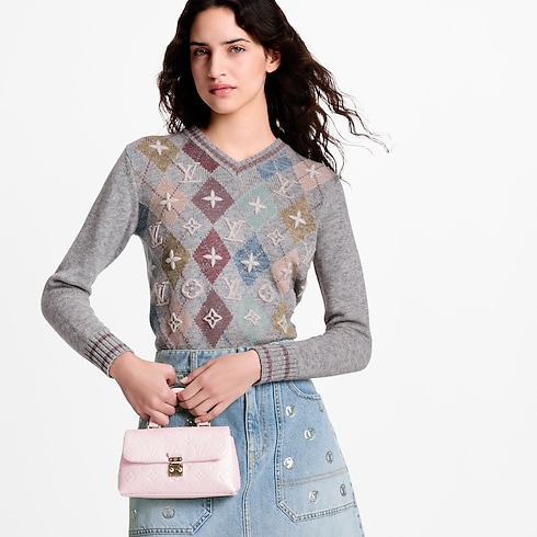 Cuir Monogram Empreinte Petite Maroquinerie Portefeuilles sur Chaîne et Micro Sac Sac Nano Madeleine | Louis Vuitton ® (Zoom produit)