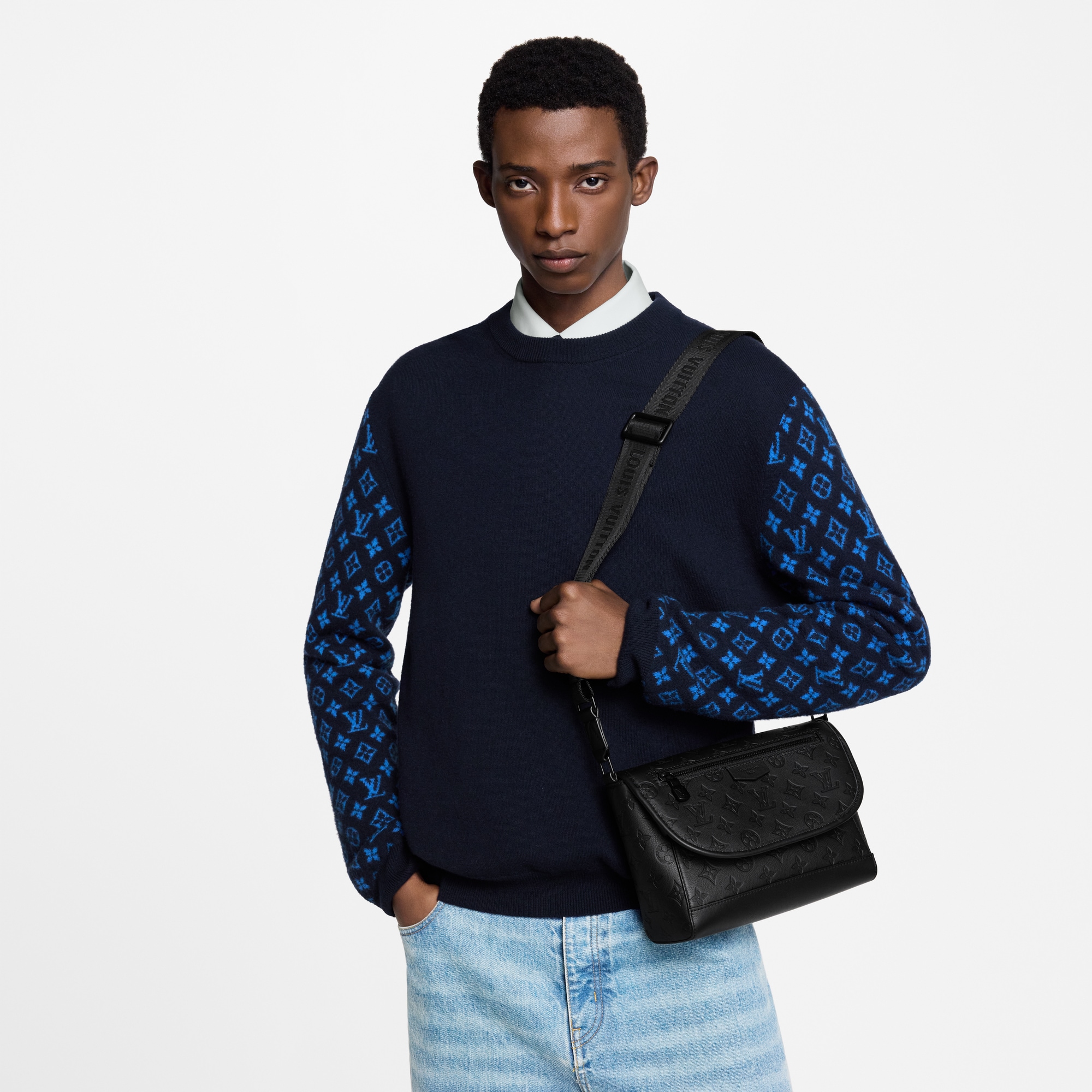 Monogram Shadow Sacs Femme Nouveautes Sac Pulse Messenger | Louis Vuitton ® (Zoom produit)