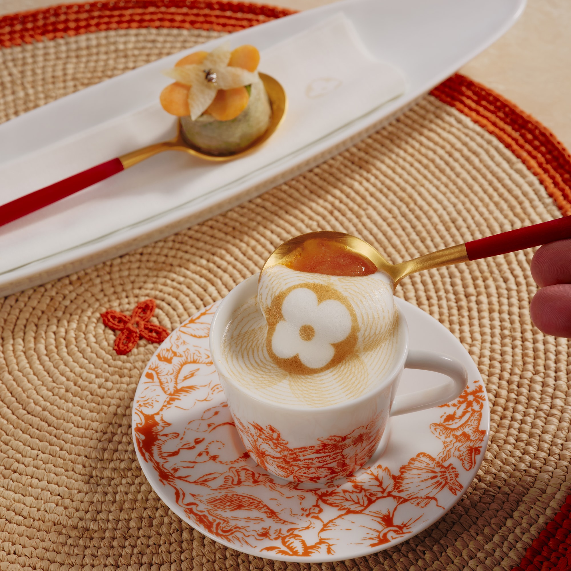  Maison et Art de la Table Art de le Table Set de deux tasses à café et soucoupes LV By The Pool | Louis Vuitton ® (Zoom produit)