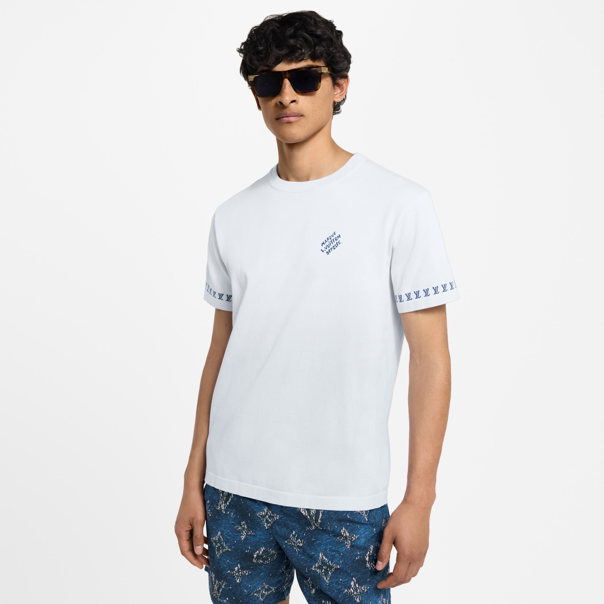  Ready-to-Wear All Ready-to-Wear Short-Sleeved Signature Crewneck | Louis Vuitton ® (Product zoom)