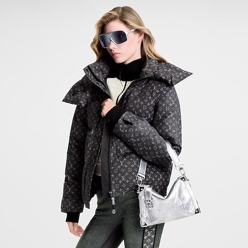 Women's Bags LV Icons Side Trunk MM | Louis Vuitton ® (Product zoom)