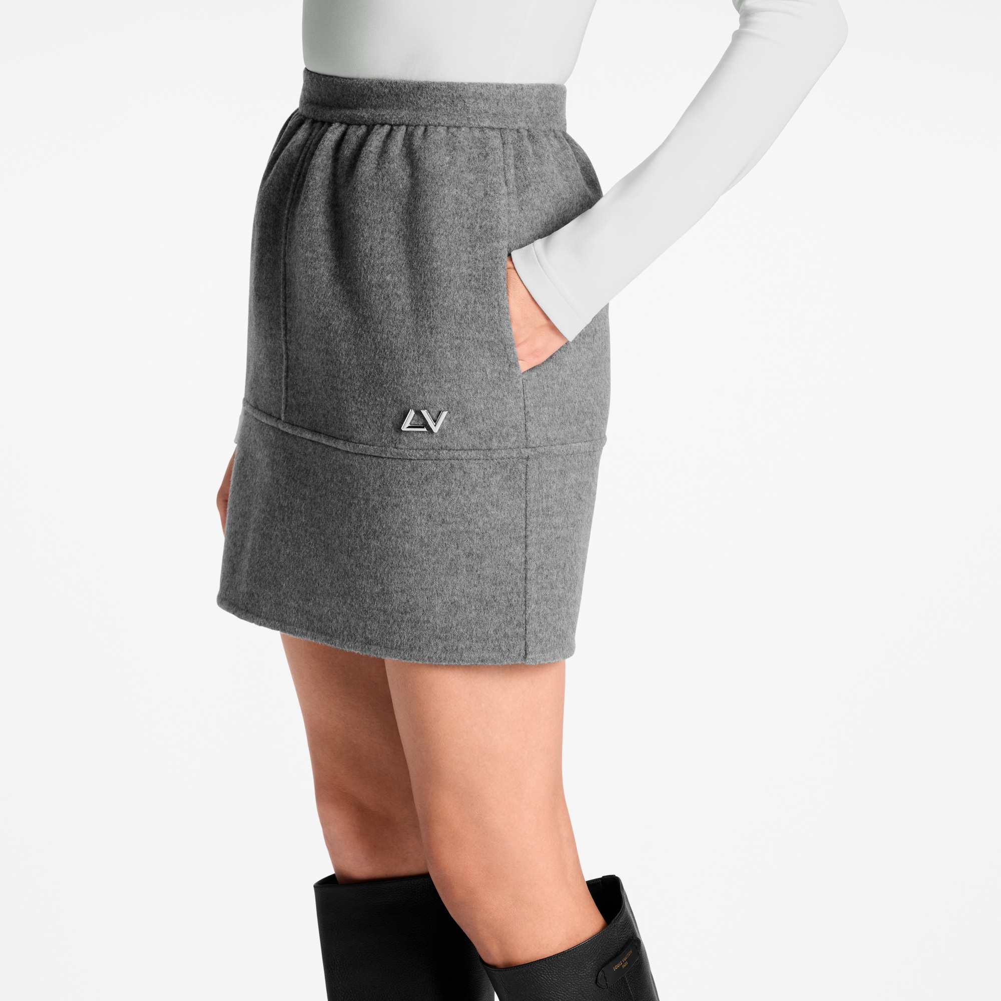  Ready-to-Wear Skirts and Shorts Signature Charm Double Face Skirt | Louis Vuitton ® (Product zoom)