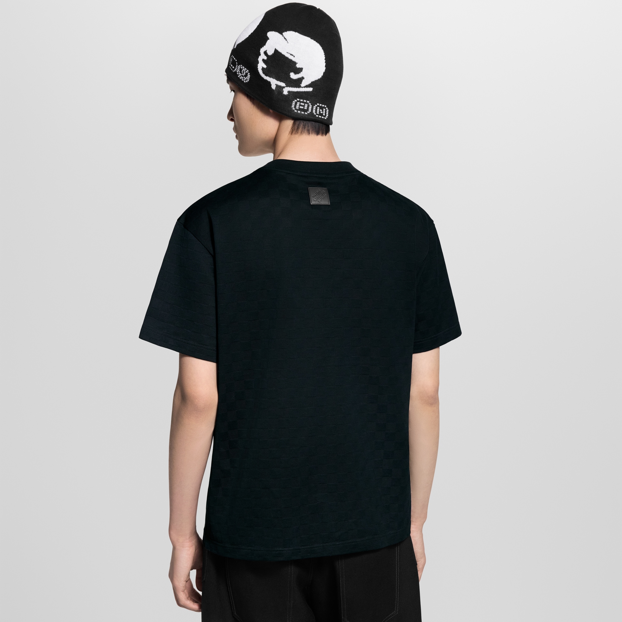  Ready-to-Wear T-Shirts and Polos Signature Embellished T-Shirt | Louis Vuitton ® (Product zoom)