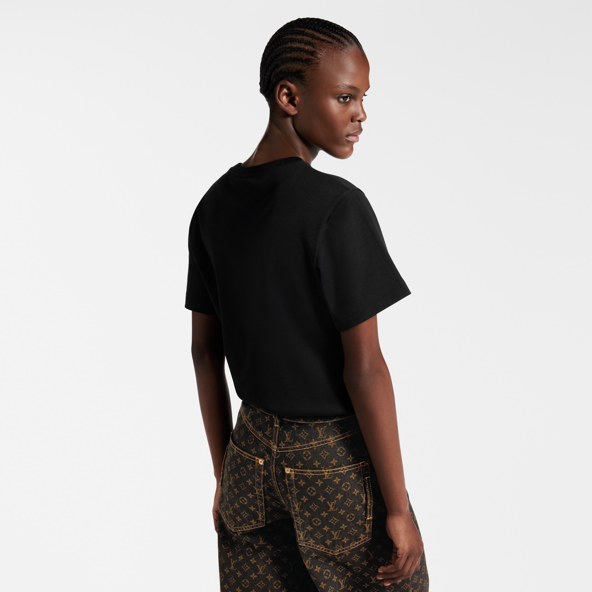  Ready-to-Wear Tops Signature Pocket T-Shirt | Louis Vuitton ® (Product zoom)