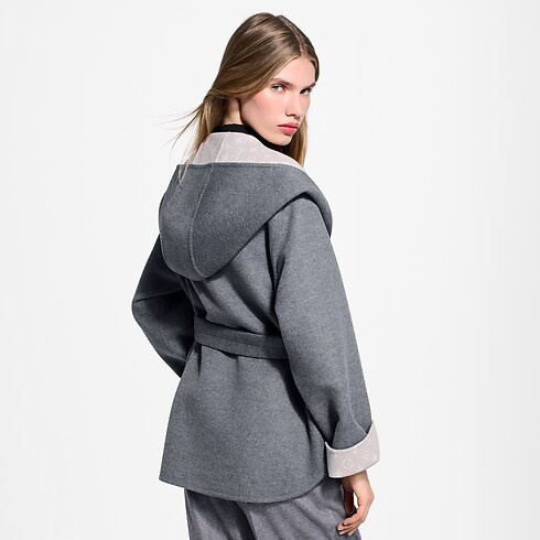 Ready-to-Wear Coats and Jackets Signature Short Hooded Wrap Coat
| Louis Vuitton ® (Product zoom)