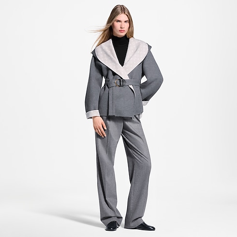Ready-to-Wear Coats and Jackets Signature Short Hooded Wrap Coat
| Louis Vuitton ® (Product zoom)