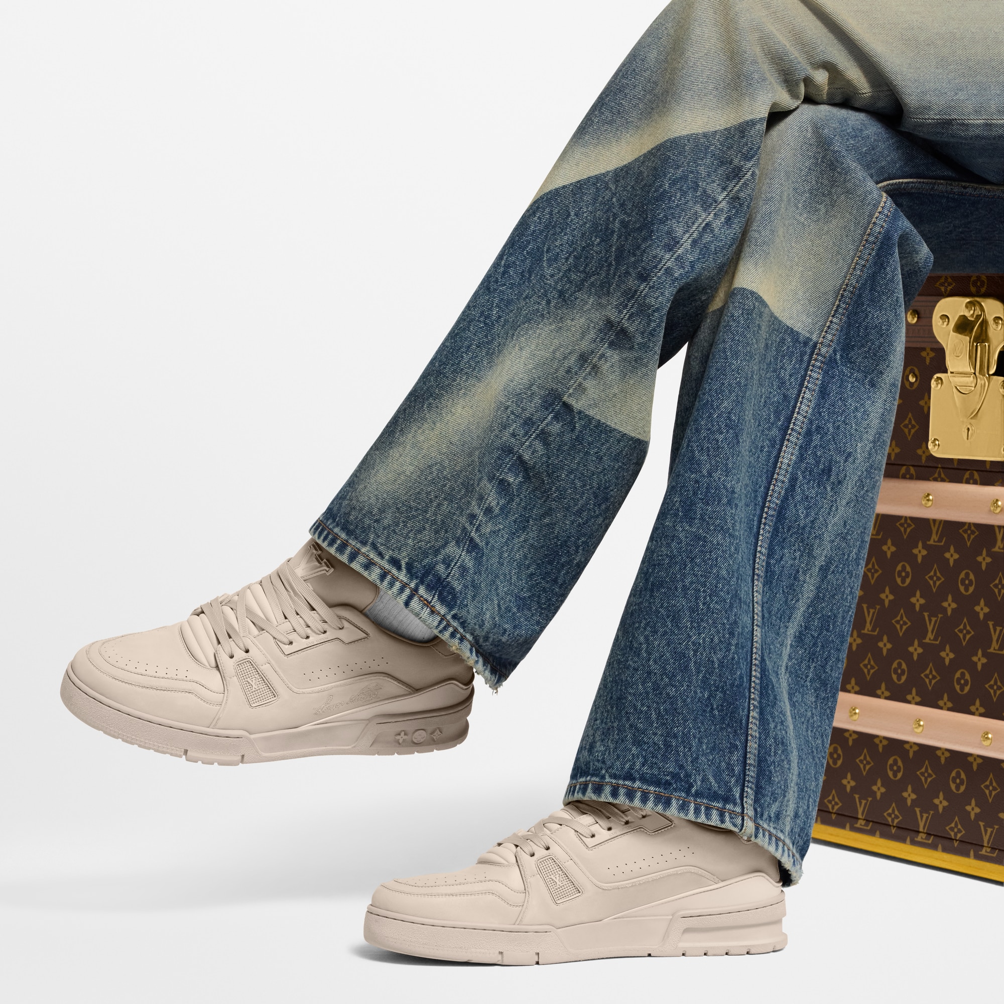  Souliers Sneakers Sneaker LV Trainer Distressed | Louis Vuitton ® (Zoom produit)