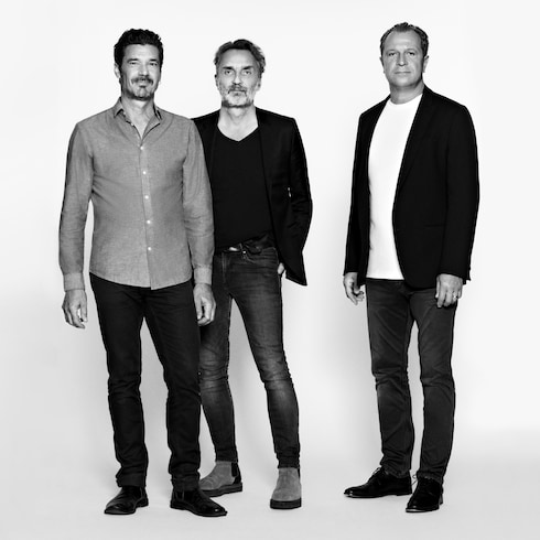 Home and Art of Dining Furniture Stool By Atelier Oï | Louis Vuitton ®