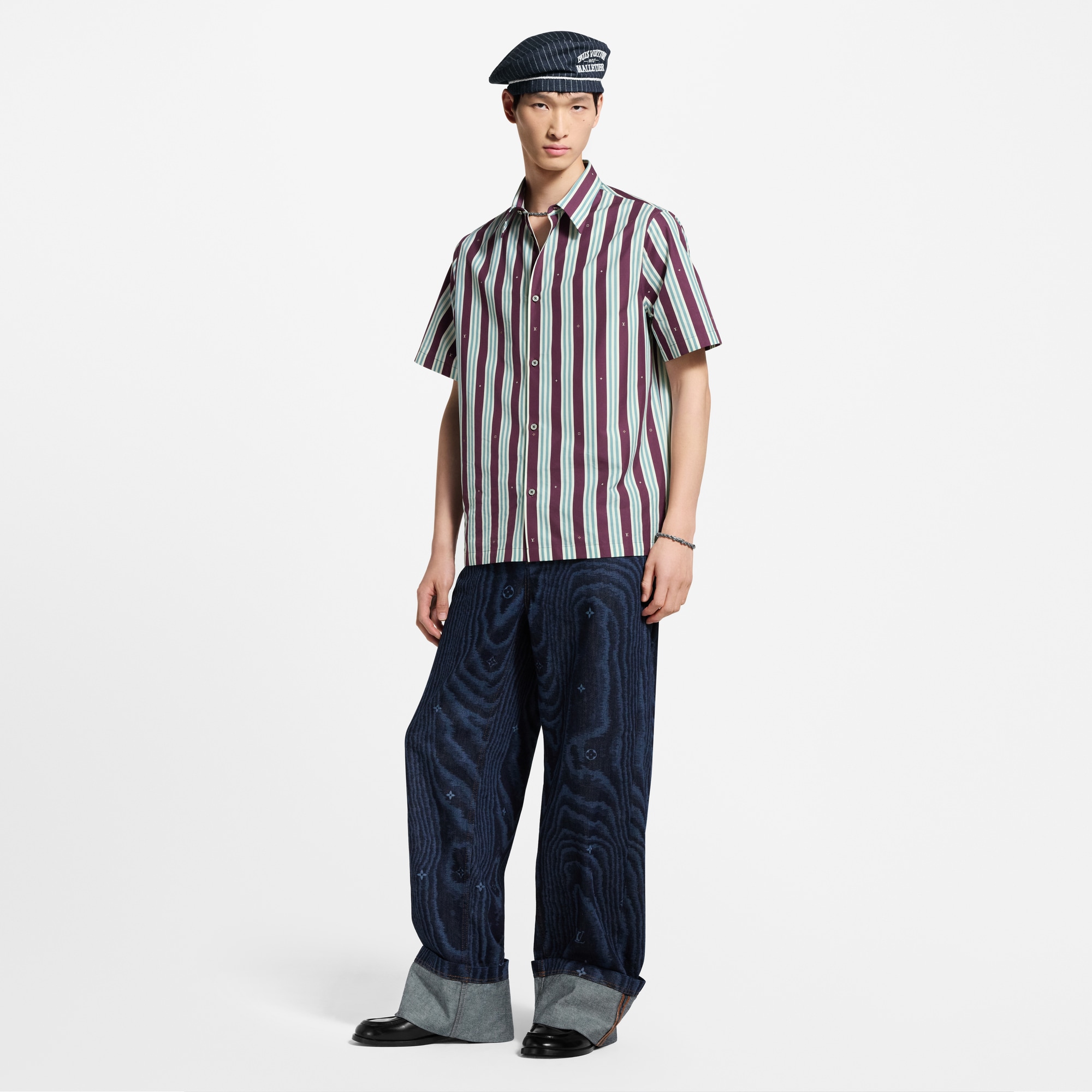  Ready-to-Wear Shirts Striped Short-Sleeved Shirt | Louis Vuitton ® (Product zoom)