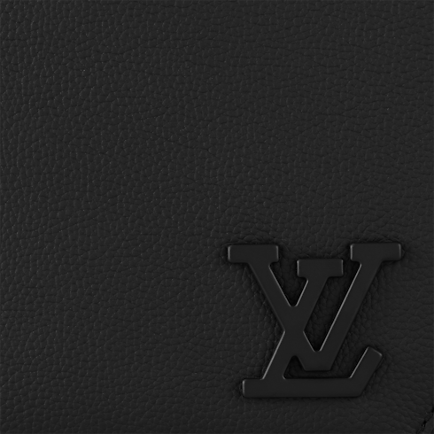 LV Aerogram Holiday Men's Selection Takeoff Messenger | Louis Vuitton ® (Product zoom)
