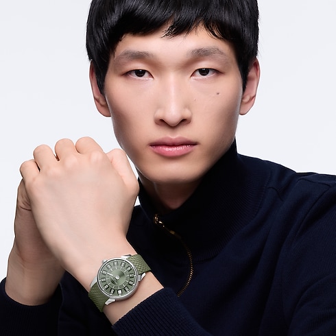 Collections } Tambour Spin Time, Automatique, 39,5 mm, or blanc | Louis Vuitton ® (Zoom produit)