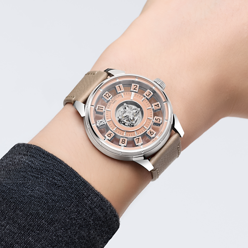 Tambour Spin Time Tourbillon Volant, Automatique, 42,5 mm, platine vue ambiance