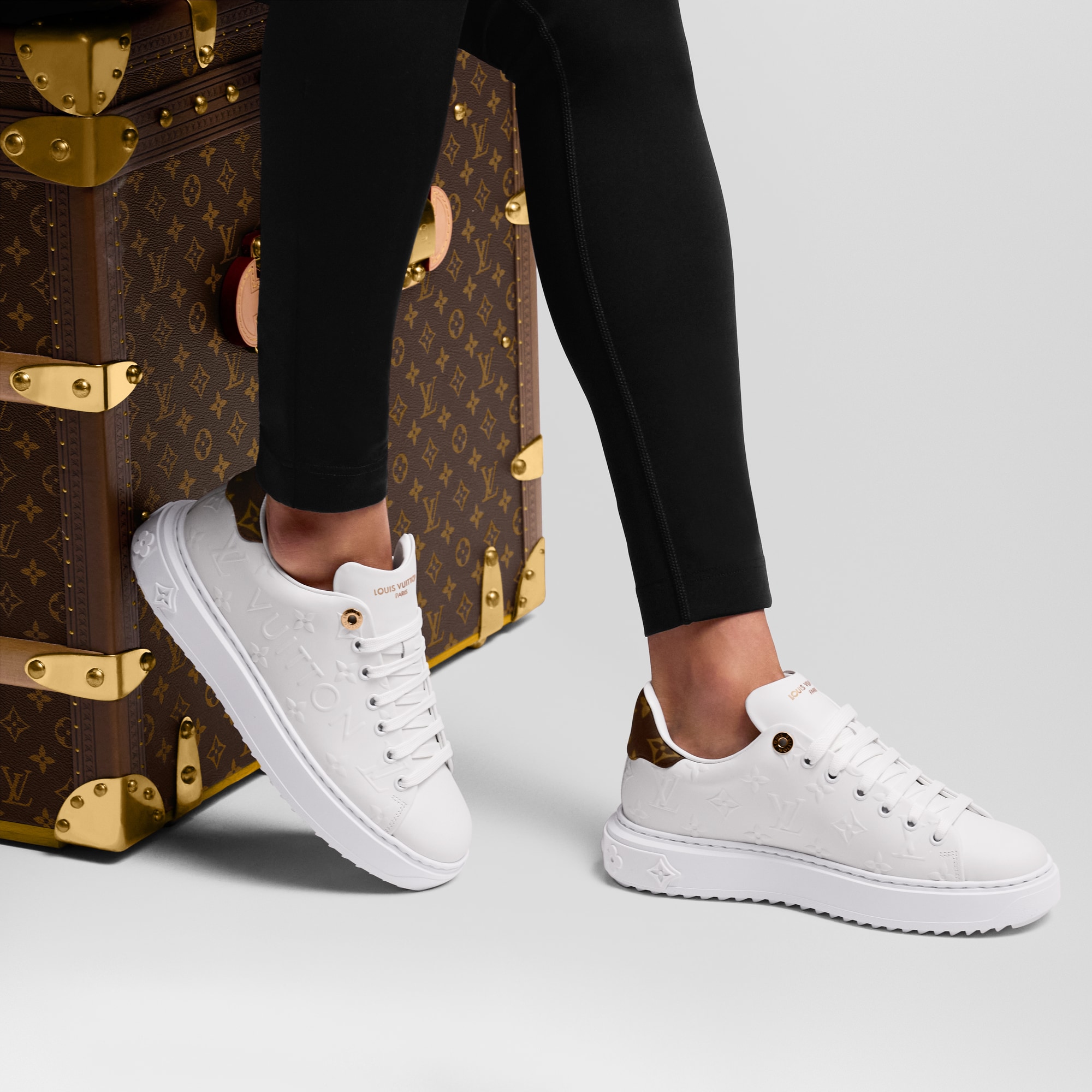  Shoes Sneakers Time Out Sneaker | Louis Vuitton ® (Product zoom)
