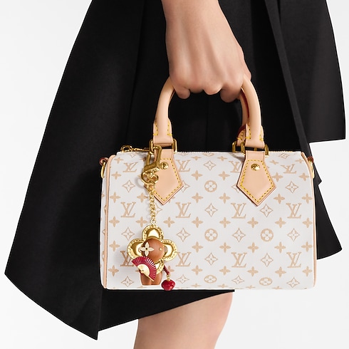S00 Accessories Key Holders and Bag Charms Vivienne Bag Charm | Louis Vuitton ® (Product zoom)