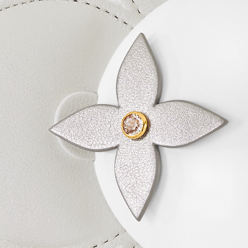 Sports and Lifestyle Lifestyle and Vivienne Dolls Vivienne Doll Snowman | Louis Vuitton ® (Product zoom)